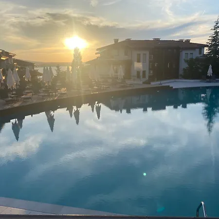 Aj 1 With Pool View, Santa Marina Village, Apartment Sosopol