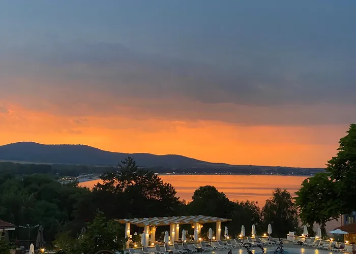 Aj 1 With Pool View, Santa Marina Village,