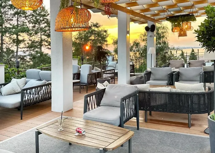 Aj 1 With Pool View, Santa Marina Village,